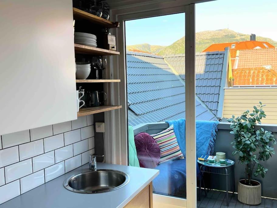 Apartamento 2br With Balconies And Art In Historical Area Bergen